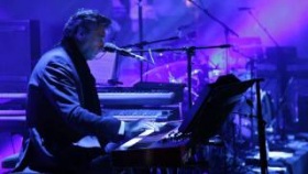 BRYAN FERRY - NORD STAGE (ARLES 2011)