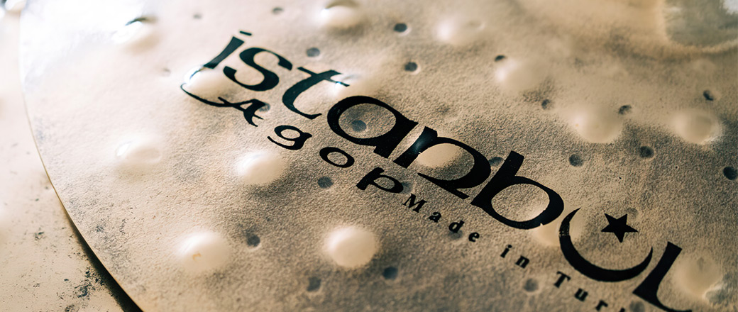 Nowa odsłona kultowej serii - Istanbul Agop XIST Dry Dark