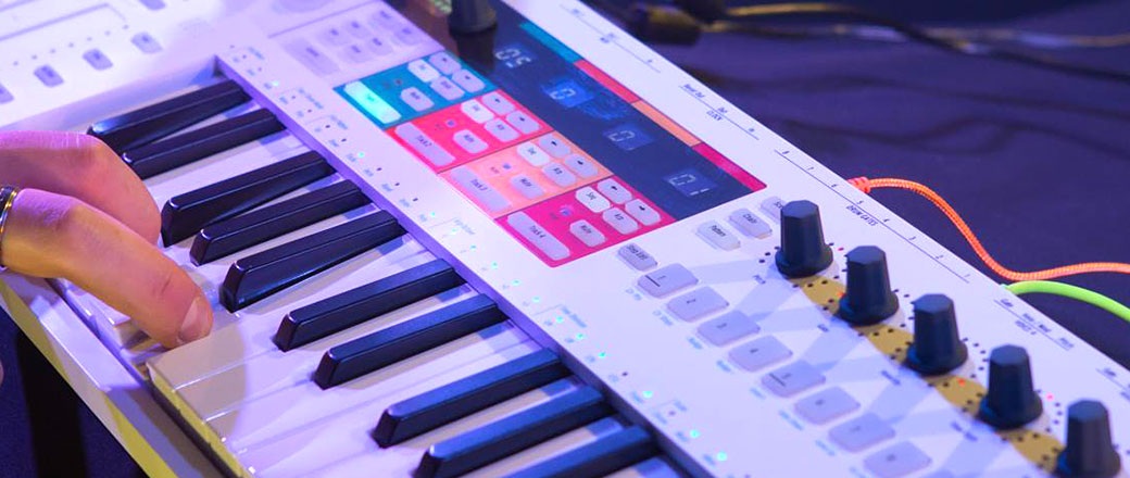 Arturia ogłasza kontroler MIDI KeyStep Pro!