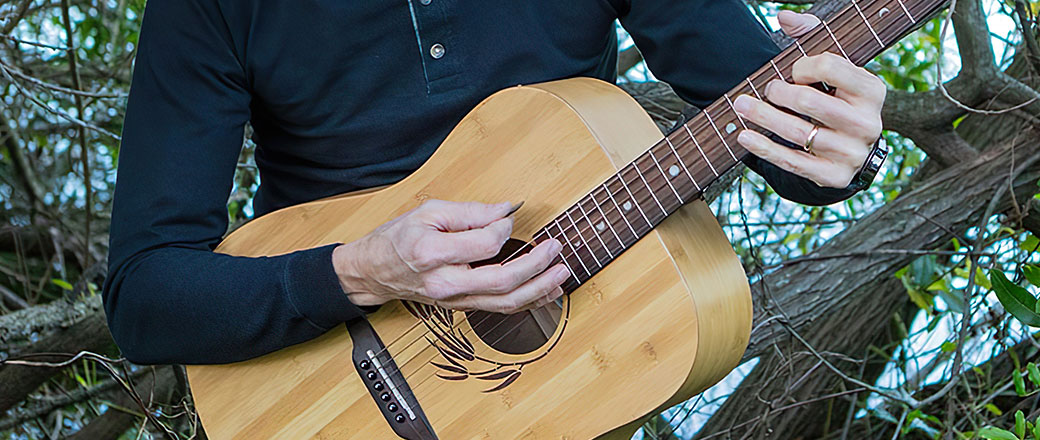 Egzotyczne drewno i klasyczny design od Luna Guitars