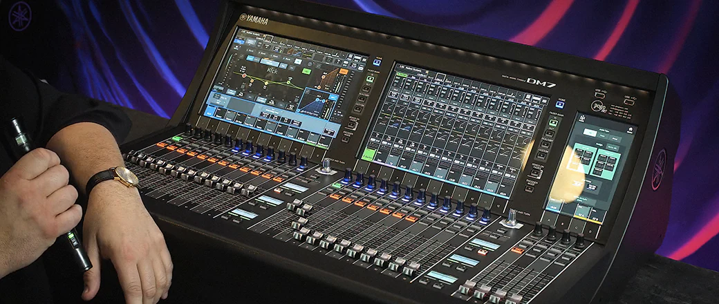 Yamaha DM7 - Co ta konsoleta może?