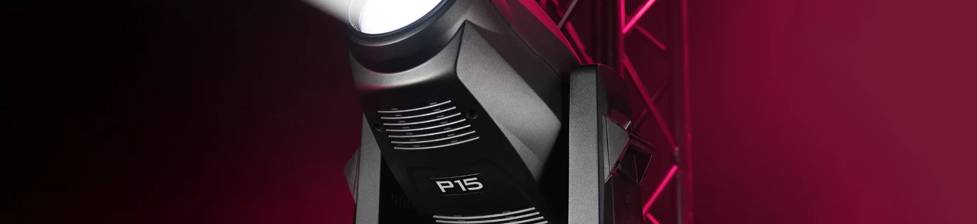 JB Lighting P15 Profile - potężna oprawa w trzech odmianach