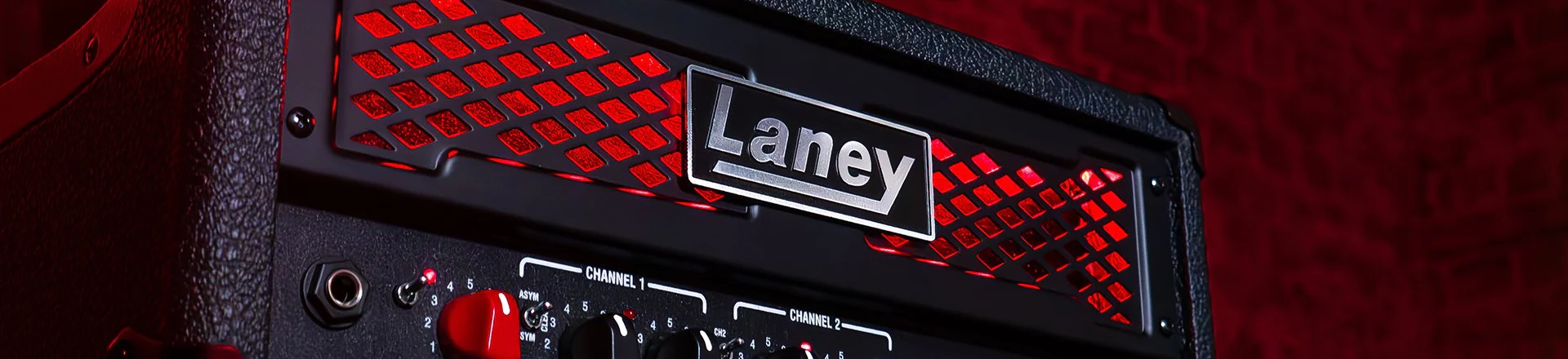 Na scenę i do... sypialni - Laney przedstawia dwa mini heady