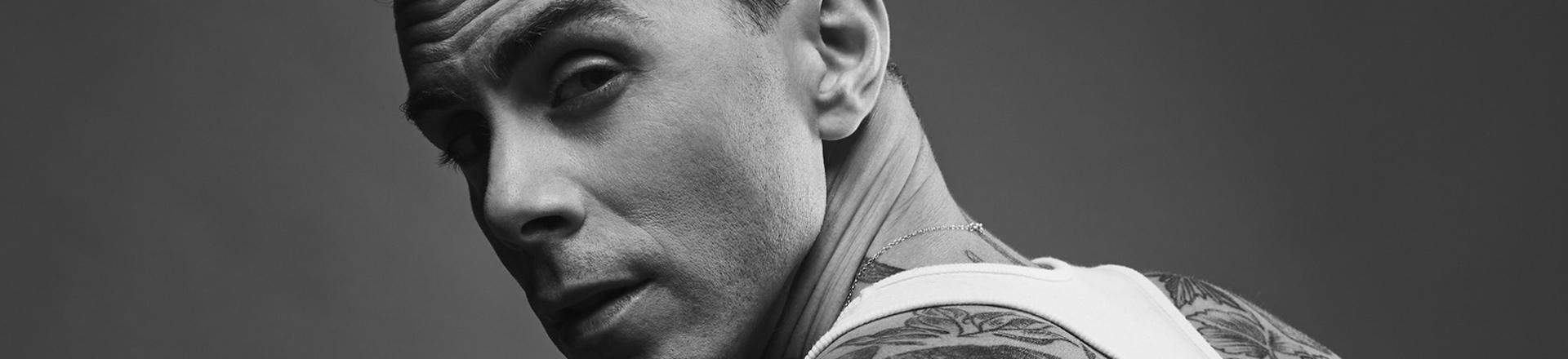 Asaf Avidan w lutym 2021 wystąpi w Warszawie oraz w Krakowie