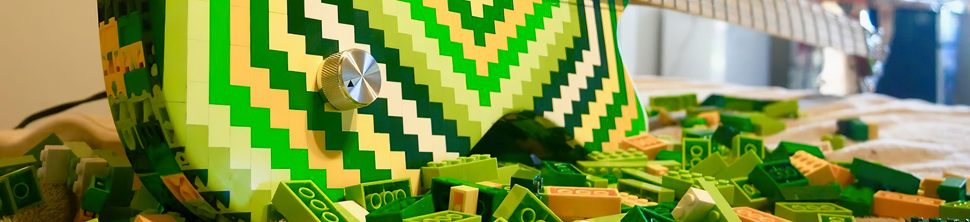 Gitarowe dziwolągi: bas z LEGO!