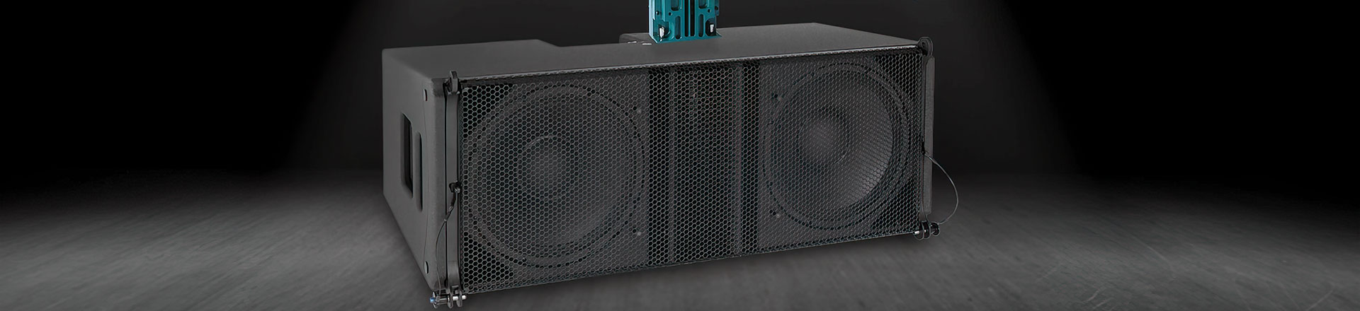 Nowy, średnioformatowy system line array Alcons Audio