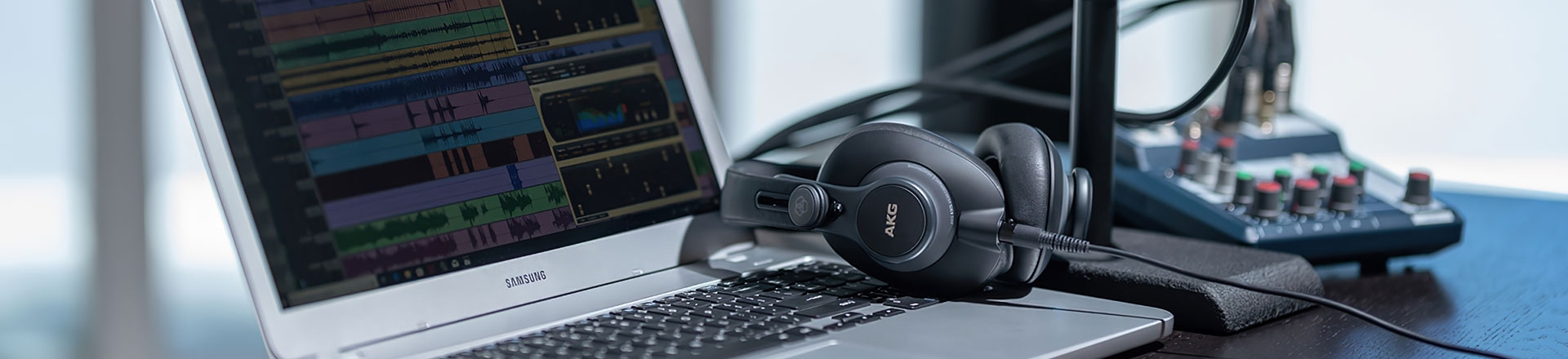 Studio 606 wybrało słuchawki profesjonalne AKG K371