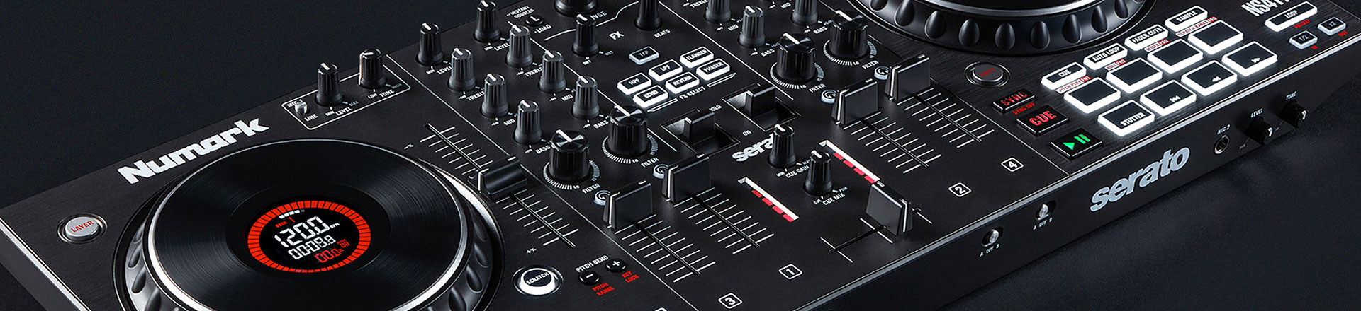 Numark NS4FX - Cztery decki... w dwóch