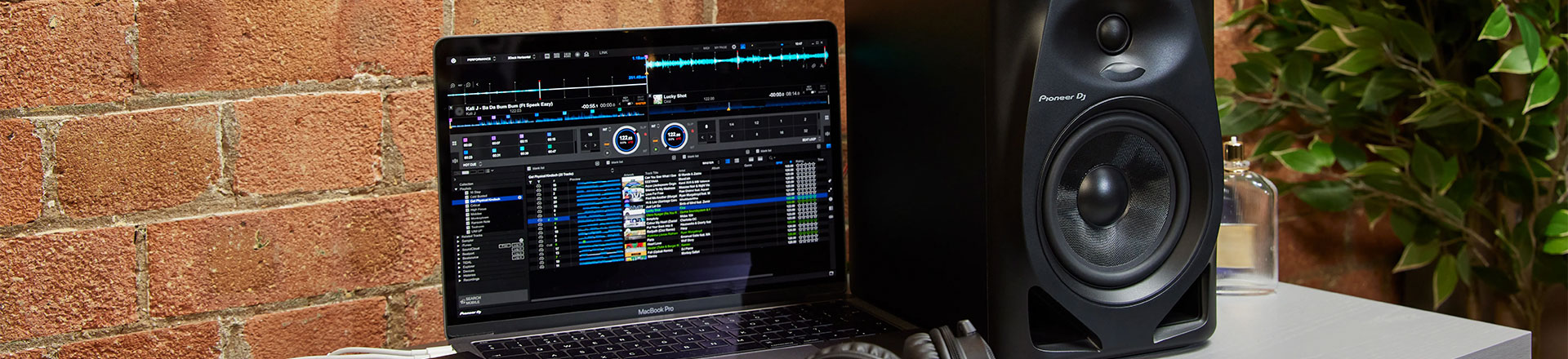 Monitory dla DJ'a, realizatora, melomana i na imprezę? Nowość Pioneer DJ DM-50D