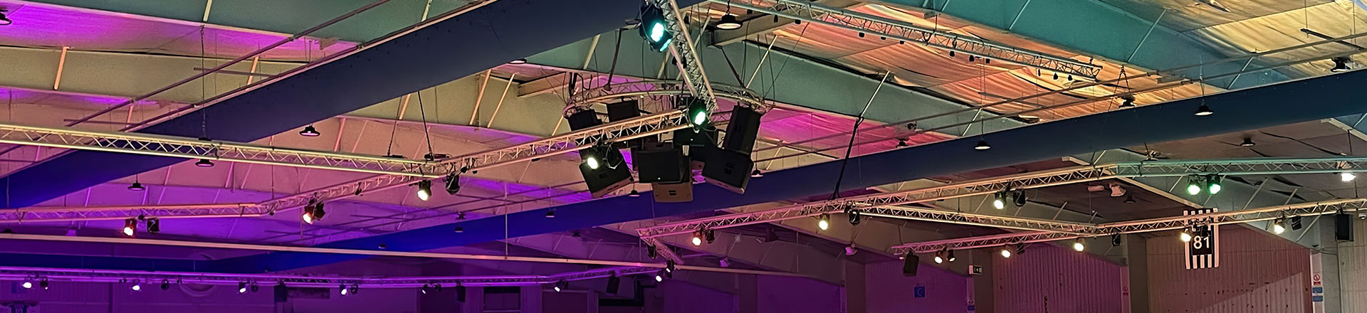 Lodowisko olimpijskie odnowione za siedmiocyfrową sumę. Nagłośnienie i oświetlenie to duet: LD Systems i Cameo