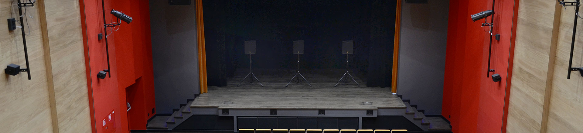 Ciekawe instalacje: Kultura w uzdrowisku. Nowa sala widowiskowa w Solcu-Zdroju