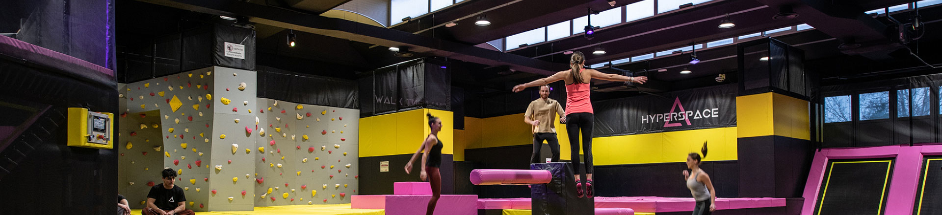 Produkty LD Systems & Cameo w parkach trampolin Hyperspace
