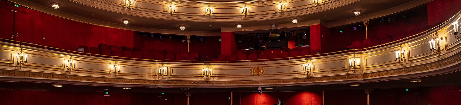 Teatr Niemiecki w Berlinie inwestuje w urządzenia Robe