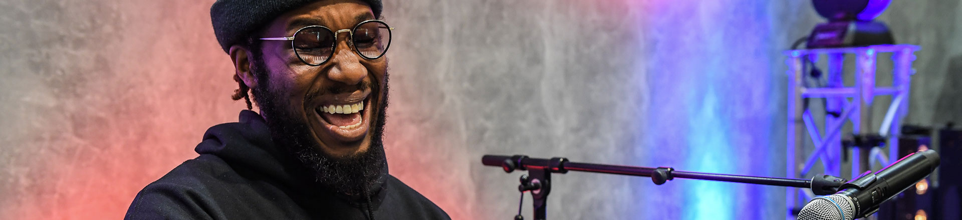 Cory Henry i Casio CT-X5000 w jednym teledysku