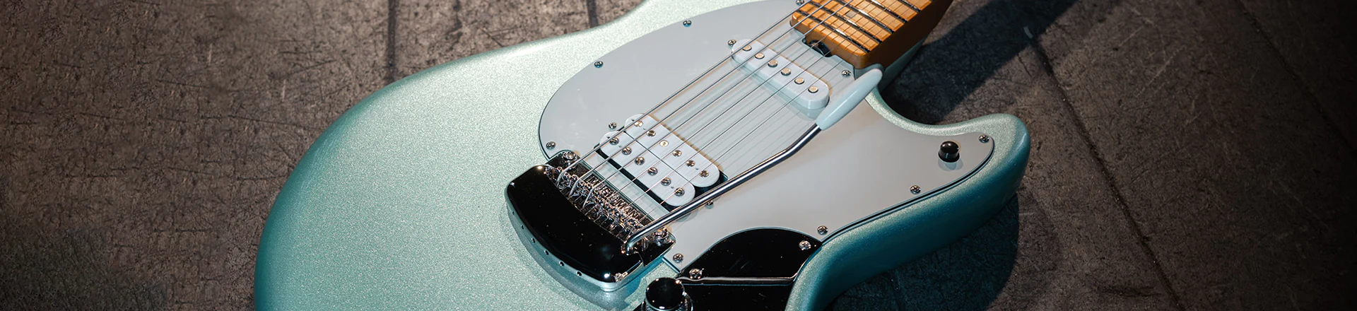 Music Man oraz Dustin Kensrue prezentują unikalnego StingRay'a