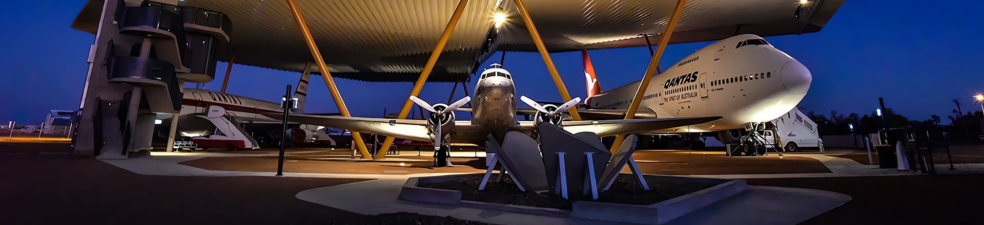 Interaktywna historia lotnictwa Qantas oświetlona przez głowice Elation Proteus Maximus