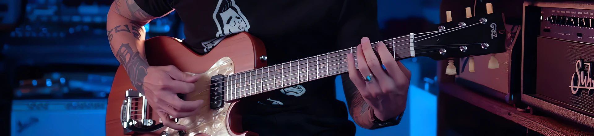 Gitara z drewna z czasów średniowiecza może być Twoja! 