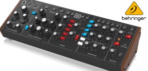 Behringer Model D dostępny od marca