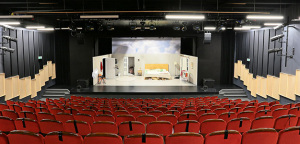 Sala WDK Kielce najnowszym projektem oświetleniowym P.S. TEATR