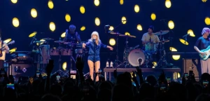Trasa koncertowa Paramore oświetlana przez Robe