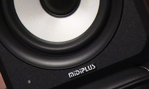 Test monitorów odsłuchowych Midiplus MI 5
