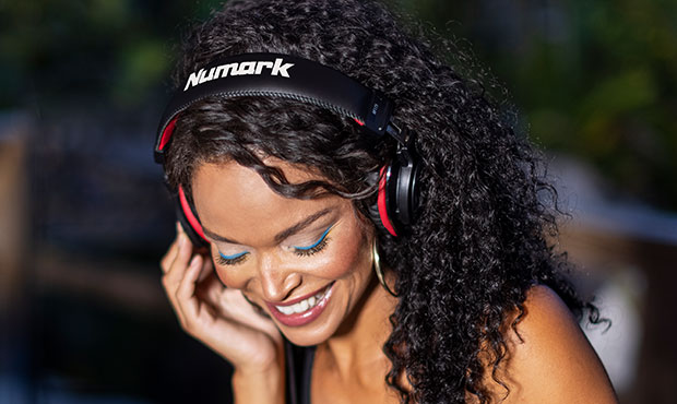 Numark HF175 - Słuchawki dla DJ-ów już dostępne