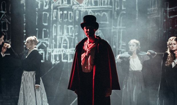 Musical „Jekyll & Hyde” oświetlony przez Cameo
