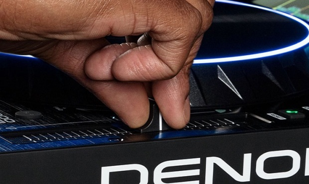 Pobierz najnowszą aktualizację Denon DJ Engine OS 1.5.1