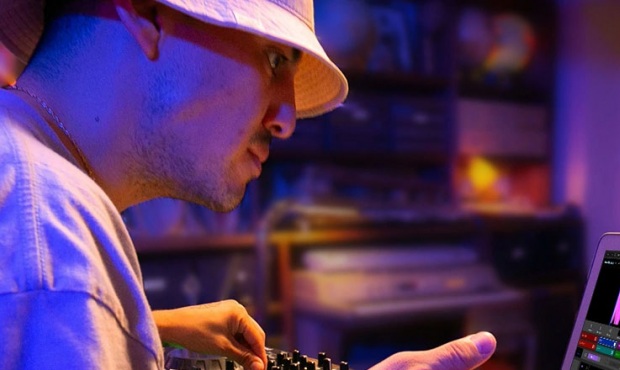 Serato Studio - intuicyjny soft do robienia muzyki