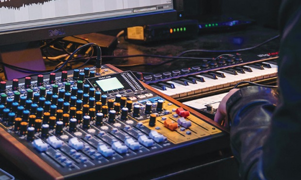 Do zastosowań na żywo, jak i pracy w studio - nowa funkcja VAMP