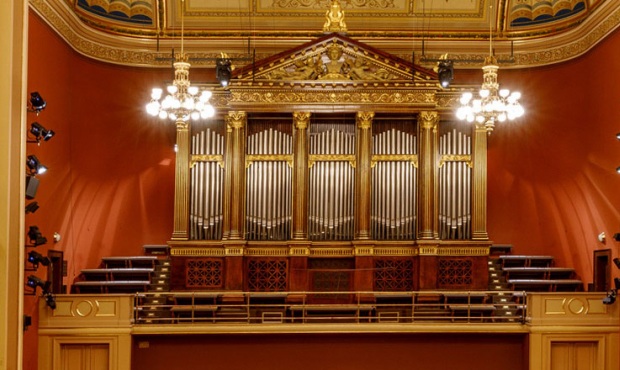 Prestiżowa sala koncertowa w Pradze wyposażona w systemy KV2