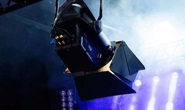 Instalacja z industrialnym wdziękiem - Cameo w Live Music Hall