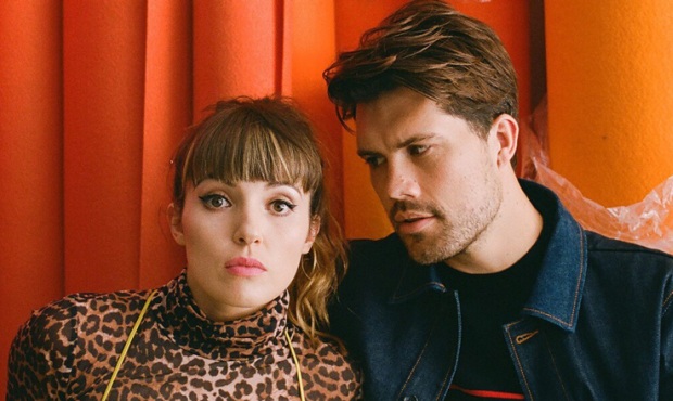 Oh Wonder dzielą się szczęściem - posłuchaj "Happy"