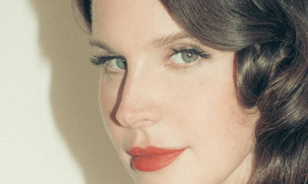 Lana Del Rey prezentuje „Bluebird”