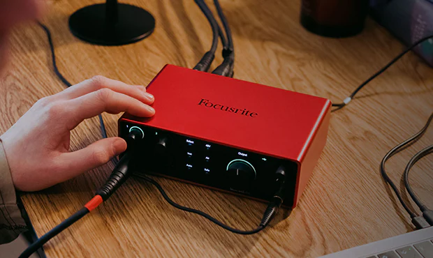Focusrite pokazał interfejsy Scarlett 4. generacji