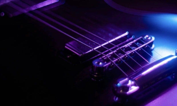 Czy 15 lat to dobry wiek na naukę gry na gitarze elektrycznej?