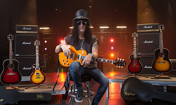 Slash w rozkroku - Jeszcze Marshall czy już Magnatone?