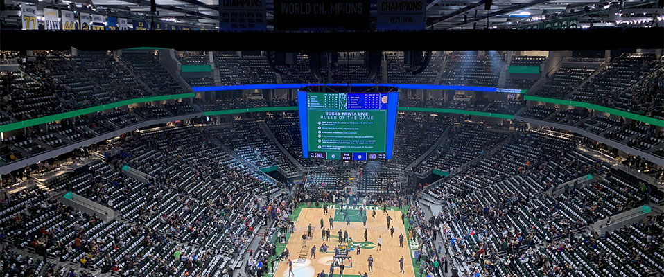 Milwaukee Bucks wygrywają przy nagłośnieniu Harmana