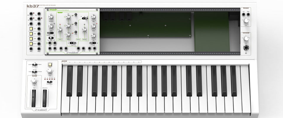 Waldorf - nowa klawiatura z modułami