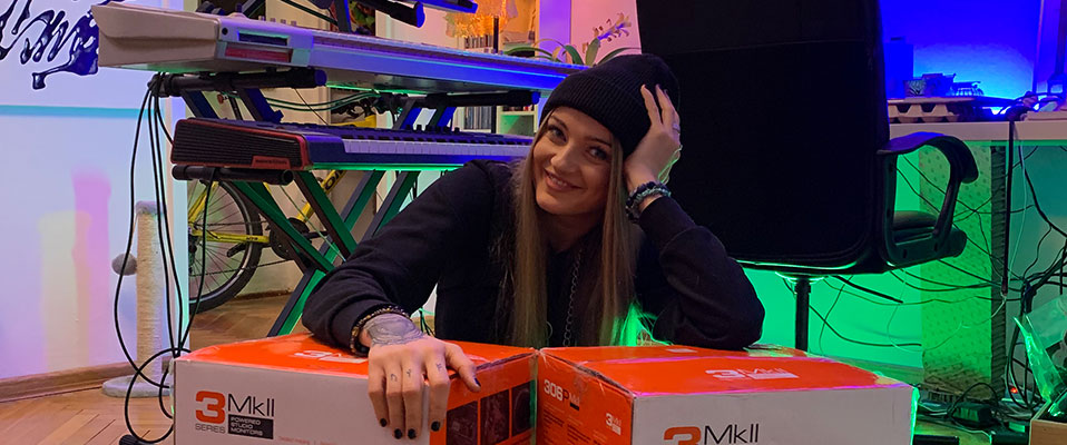 KYOKU wybrała monitory odsłuchowe JBL 306P MKII