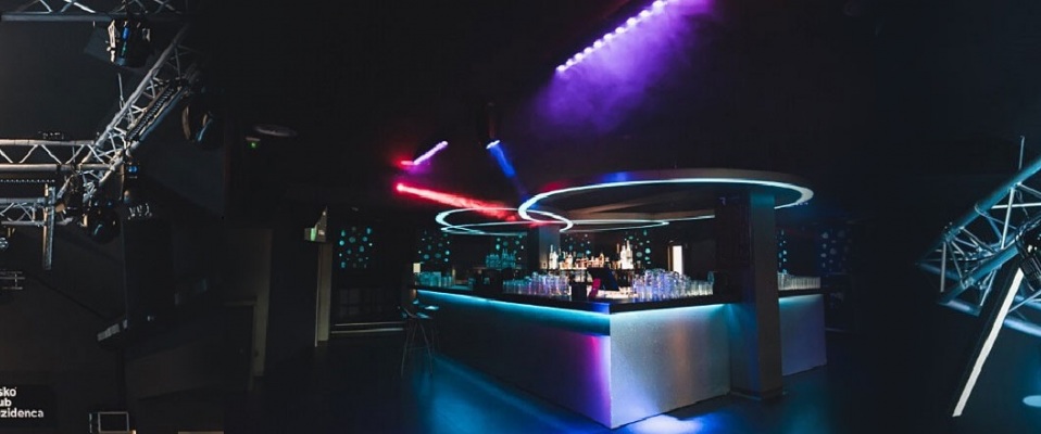 Club Rezidenca w centrum uwagi dzięki Cameo