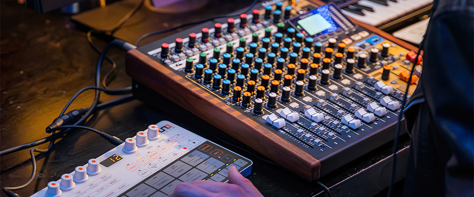 Tascam udostępnił aktualizację v1.21 dla miksera Model 12