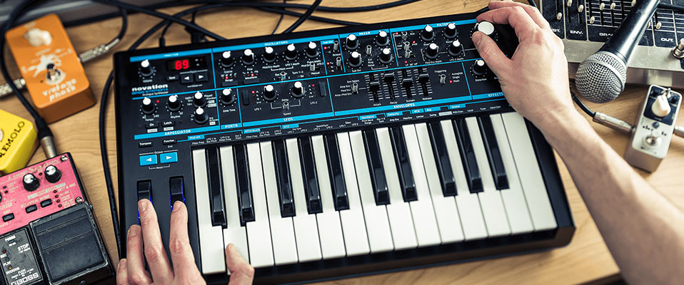 Novation Bass Station - historia legendy