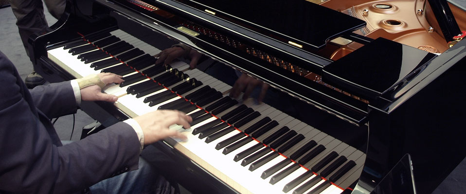 Fortepian akustyczny z elektroniką, czyli nowa Yamaha C1XTA