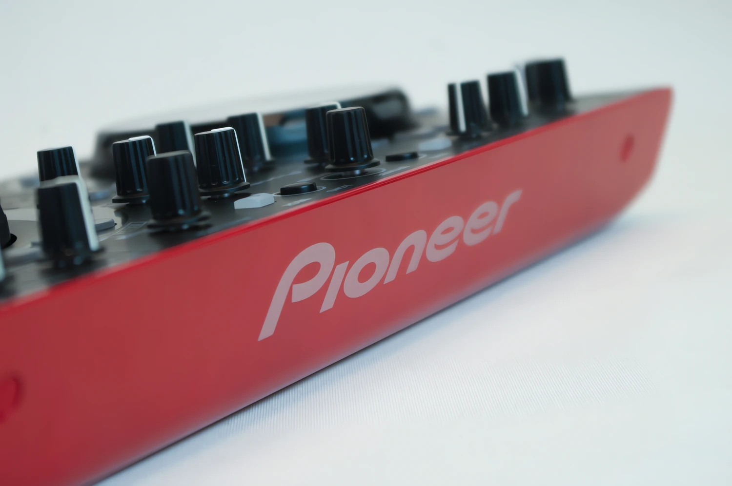 TEST Pioneer DDJ-WeGo - INFOMUSIC.PL