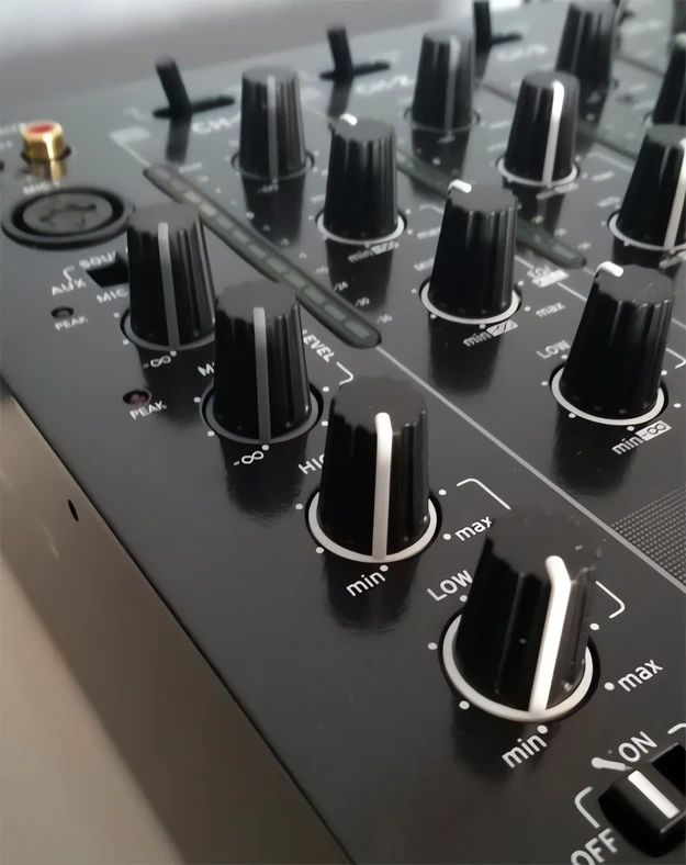 Reloop RMX-60 DJミキサー 4チャンネル reloop RMX-60 DIGITAL 【4ch DJミキサー】 ｜イケベ楽器店