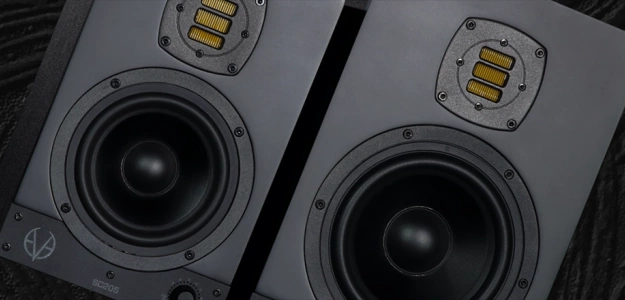 Eve Audio All Black Edition - pracują na czarno