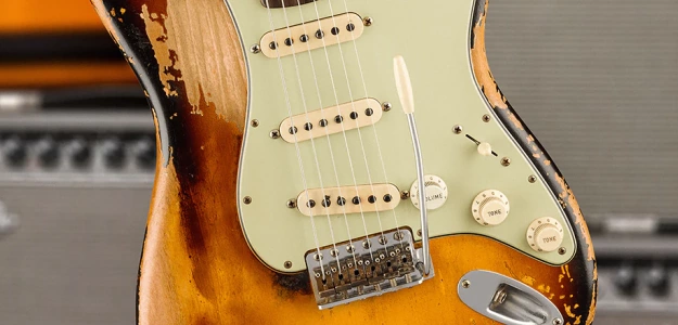 Gitarzysta RHCP doczekał się w końcu sygnowanego instrumentu