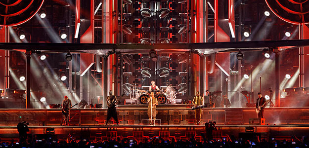 Trasa koncertowa Rammstein z urządzeniami marki Robe