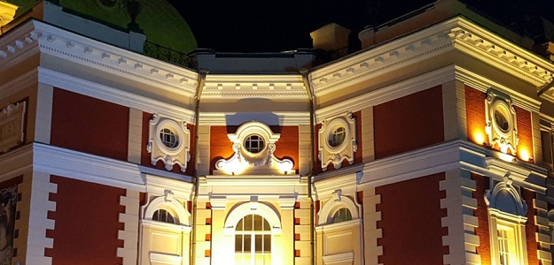 Irkucki Teatr Dramatyczny wyposażony w oświetlenie Elation